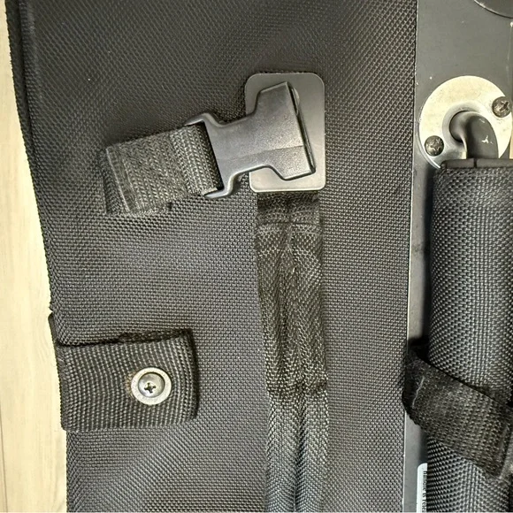 LuggageWorks Stealth Black 22'' Rolling Bag Travel Bag with Silver Details - Picture 7 of 10